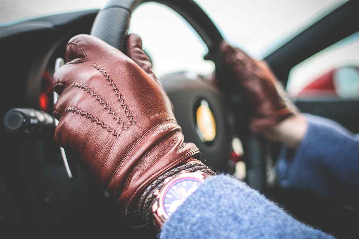 https://cybacorstore.com/wp-content/uploads/2017/05/gloves-highlight.jpg